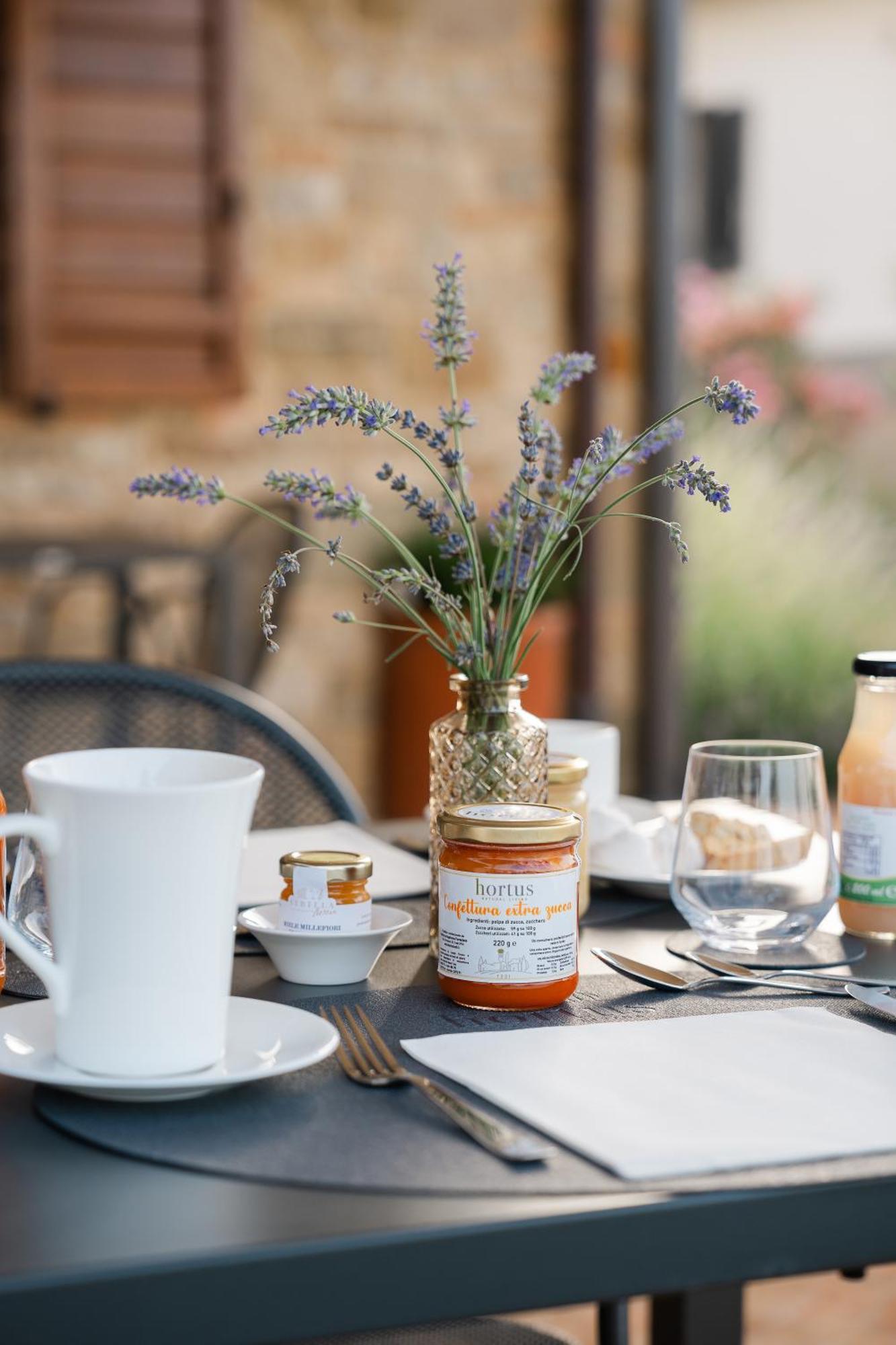 Hortus Natural Living Todi Bagian luar foto
